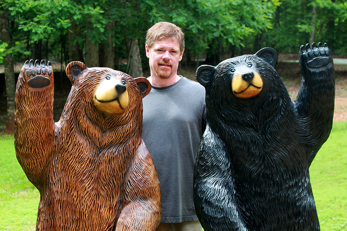 Mark with a pair of waving bears